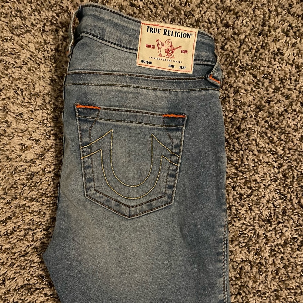 JENNIE MID RISE CURVY SKINNY JEAN